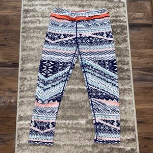 SOLD Outdoors Pattern Capris Leggings